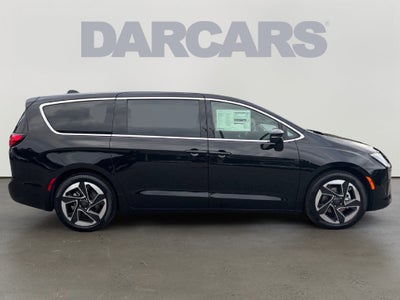 2027 Chrysler Pacifica Limited