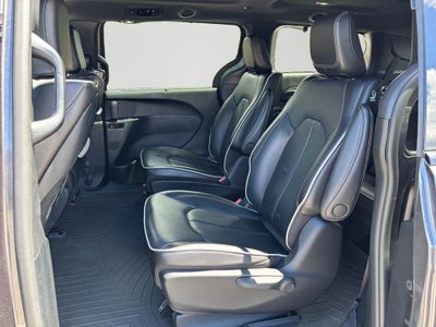 2023 Chrysler Pacifica Hybrid Limited