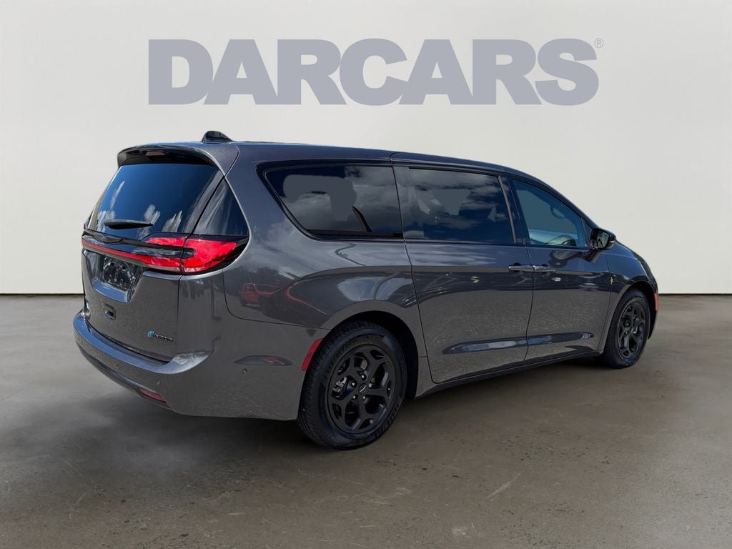 2023 Chrysler Pacifica Hybrid Limited