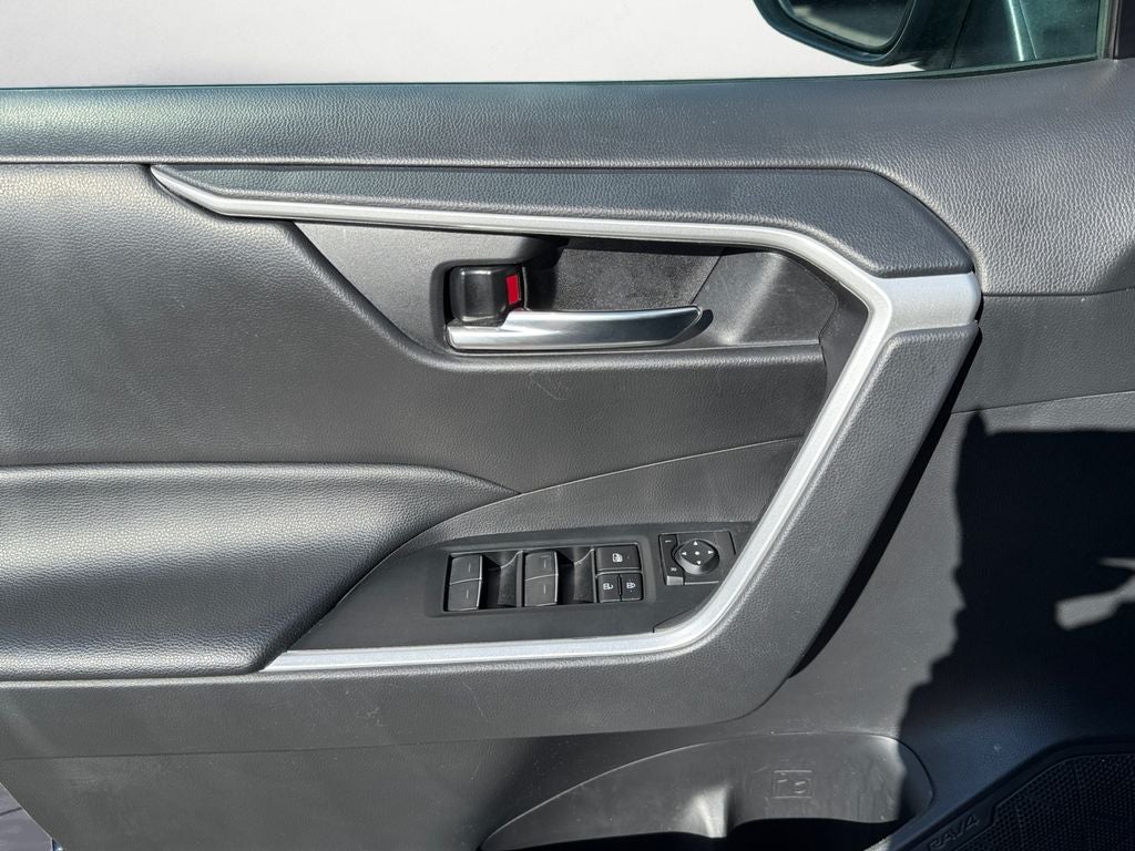 2024 Toyota RAV4 XLE ONE OWNER