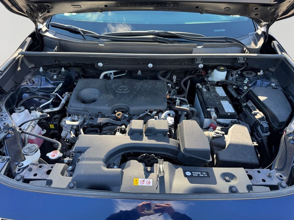 2024 Toyota RAV4 XLE ONE OWNER