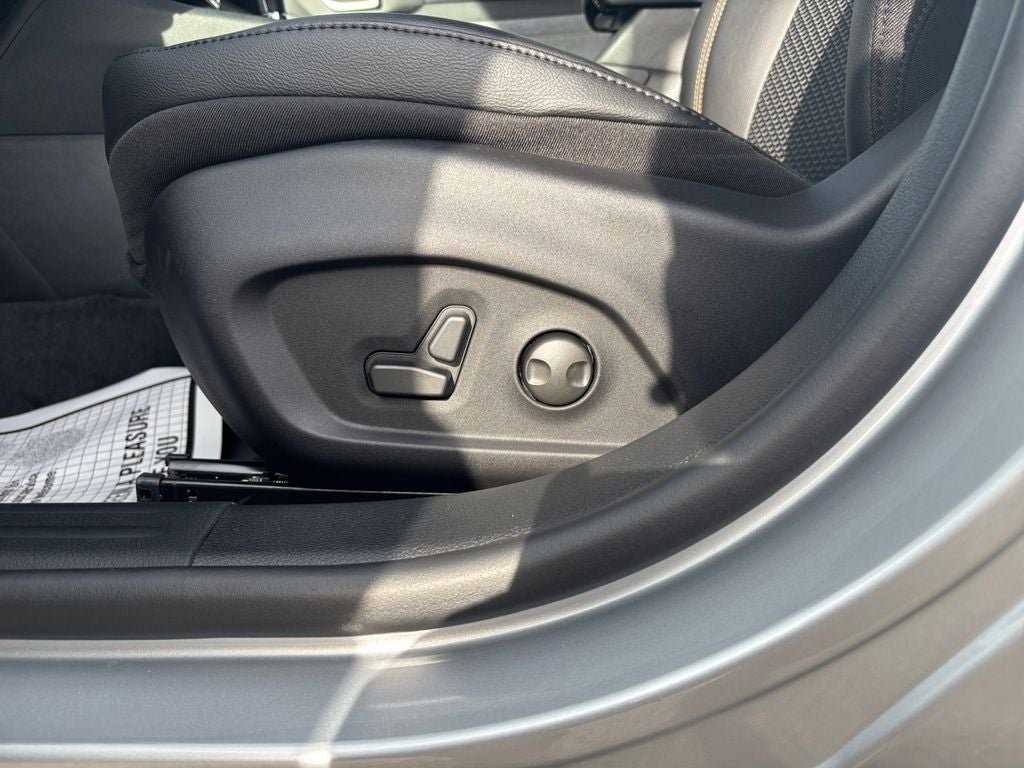 2026 Jeep Compass Base