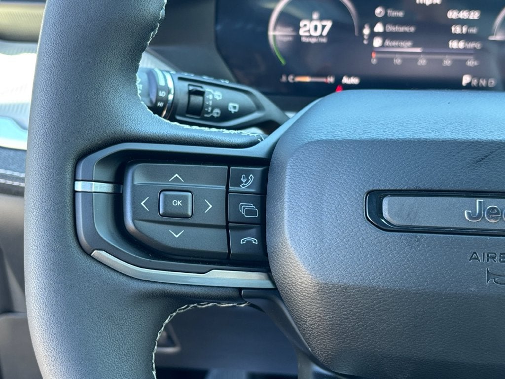 2027 Jeep Cherokee Laredo