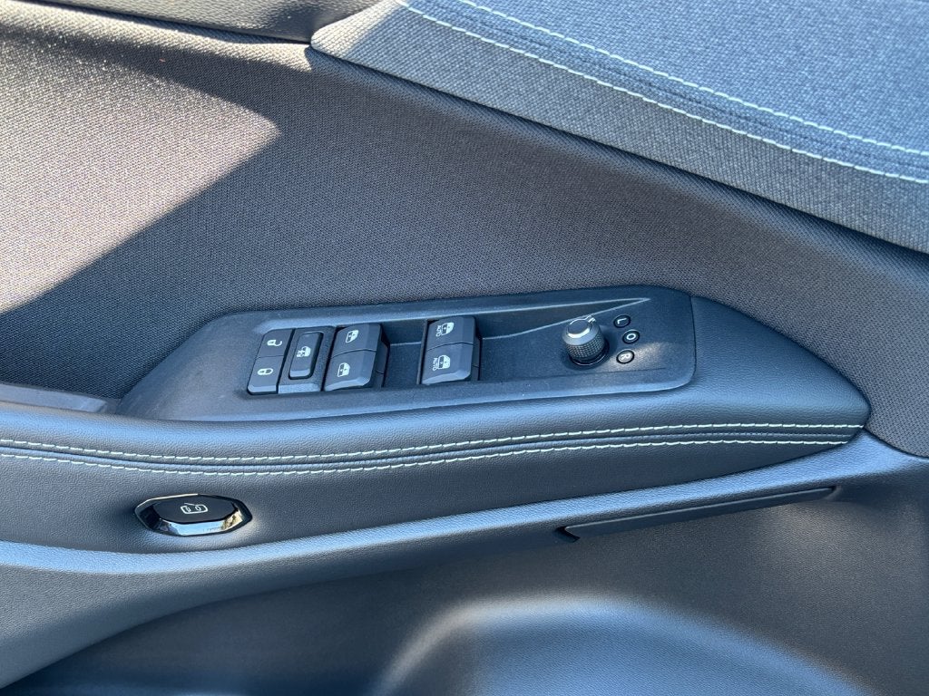 2027 Jeep Cherokee Laredo