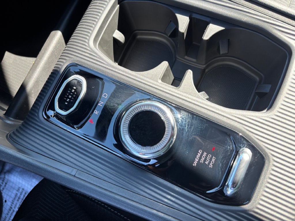 2027 Jeep Cherokee Laredo