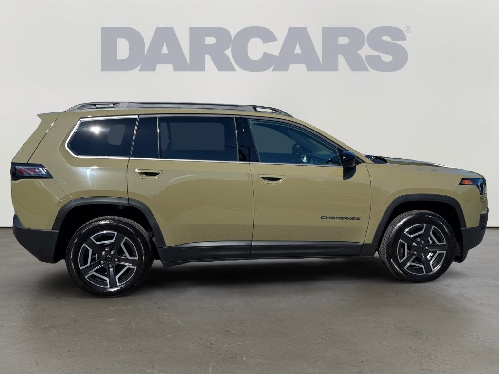 2027 Jeep Cherokee Laredo