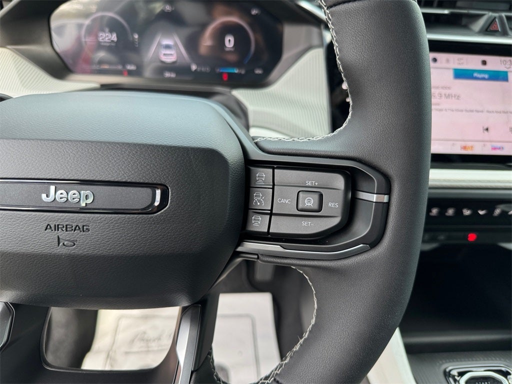 2026 Jeep Cherokee Laredo