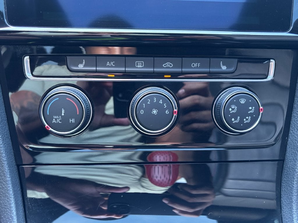 2019 Volkswagen Golf GTI 2.0T SE