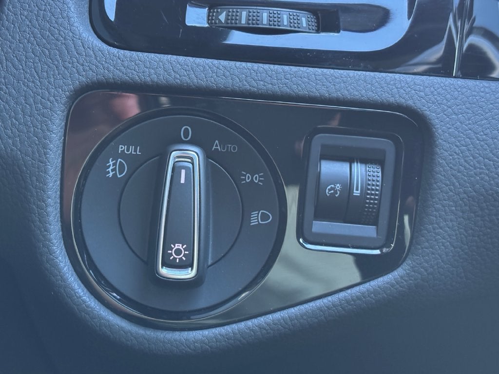 2019 Volkswagen Golf GTI 2.0T SE