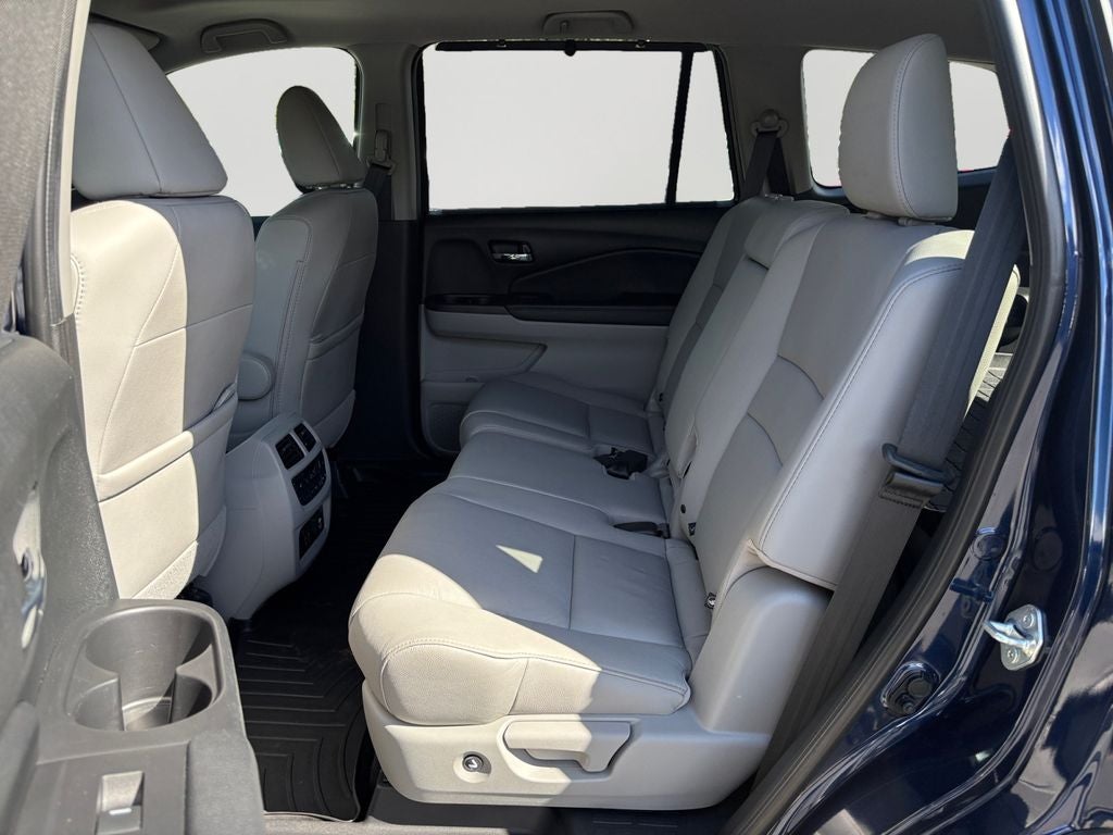 2022 Honda Pilot Touring 8 Passenger