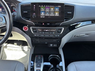 2022 Honda Pilot Touring 8 Passenger