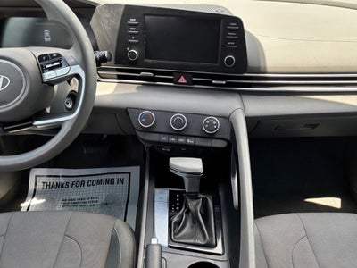 2025 Hyundai Elantra SE