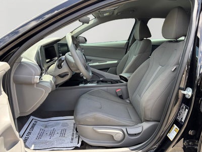 2025 Hyundai Elantra SE