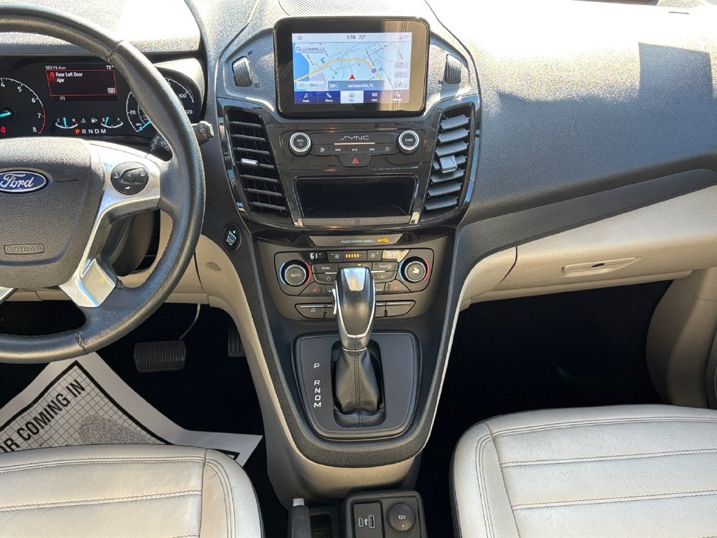 2022 Ford Transit Connect Titanium