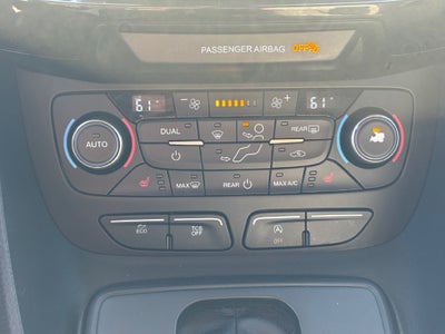 2022 Ford Transit Connect Titanium